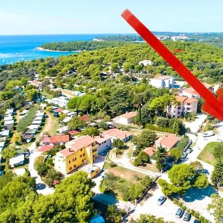 Loky - Sunny House 150m From Sea With Pool