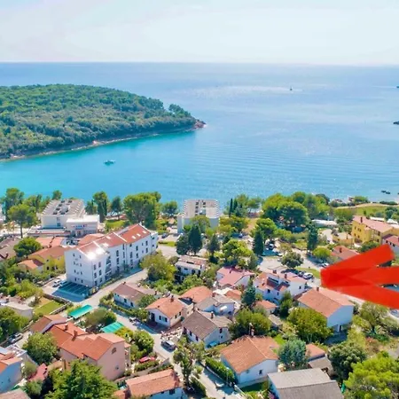 Apartment Loky - Sunny House 150m From Sea With Pool *