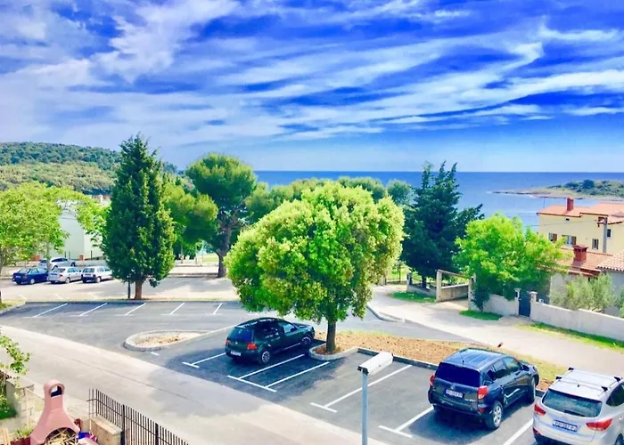 Loky - Sunny House 150m From Sea With Pool Banjole